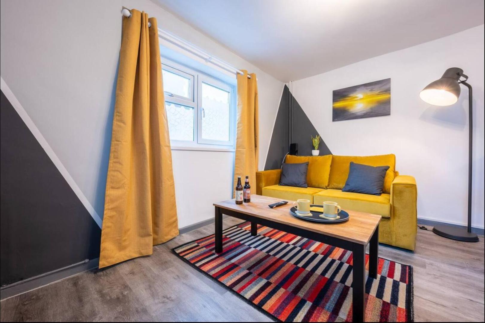 Stunning One Bedroom Apartments Near Shops & Central Cardiff Zewnętrze zdjęcie