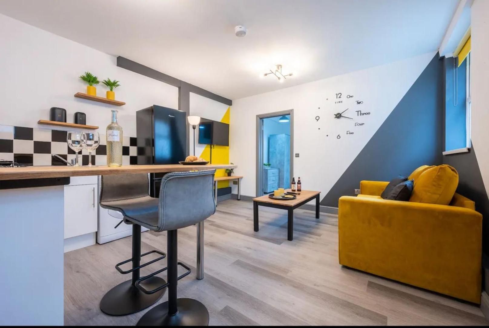Stunning One Bedroom Apartments Near Shops & Central Cardiff Zewnętrze zdjęcie