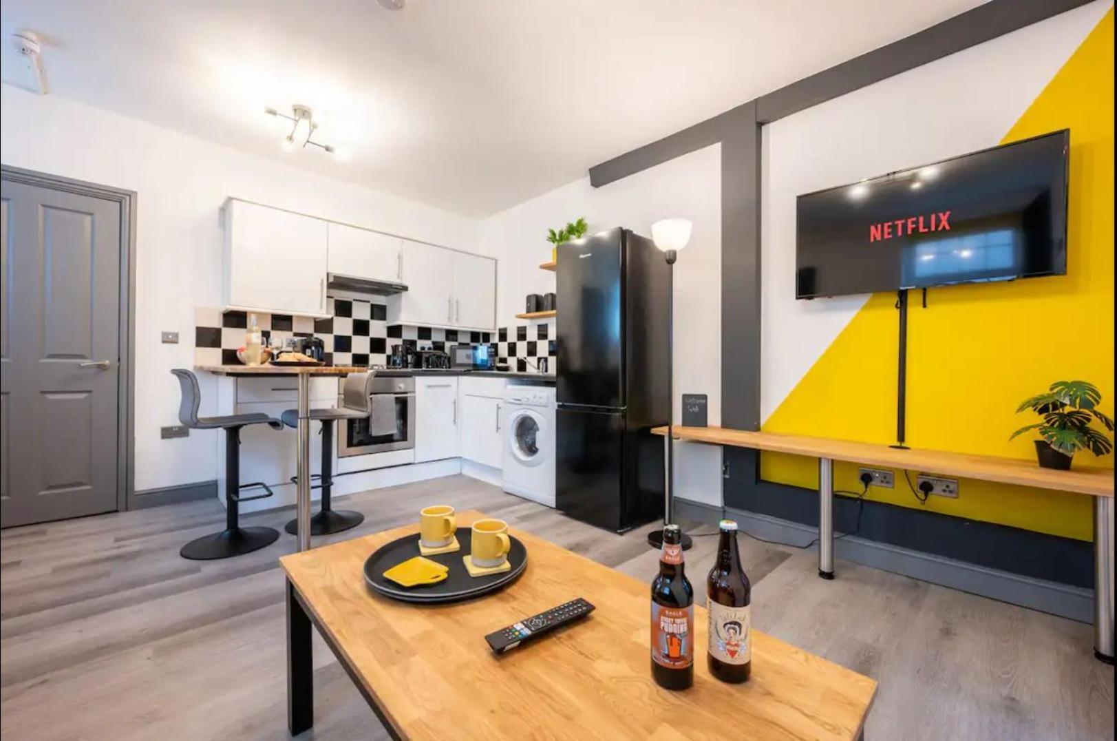 Stunning One Bedroom Apartments Near Shops & Central Cardiff Zewnętrze zdjęcie